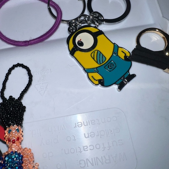 Keychain bundle 19 items - Picture 6 of 8